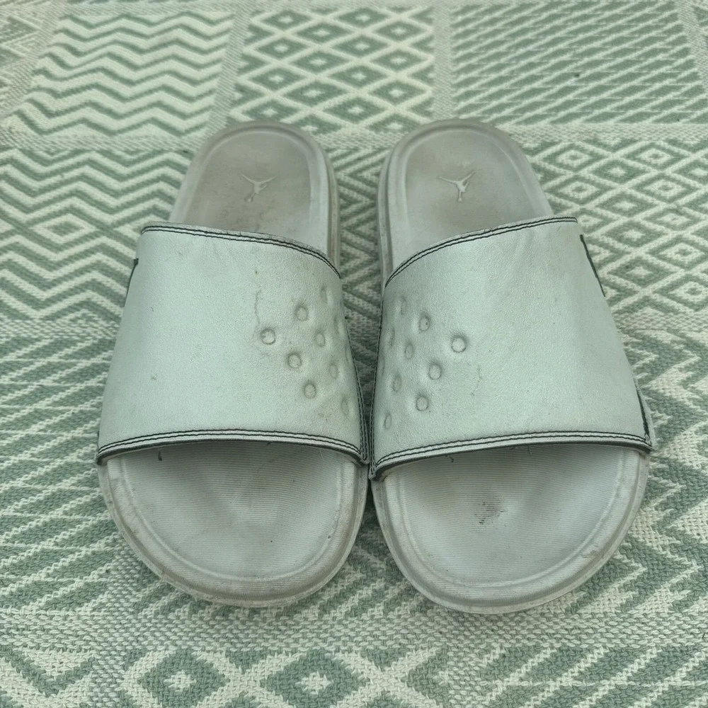 Size 9 - NIKE JORDAN PLAY SLIDE UNISEX SLIDES